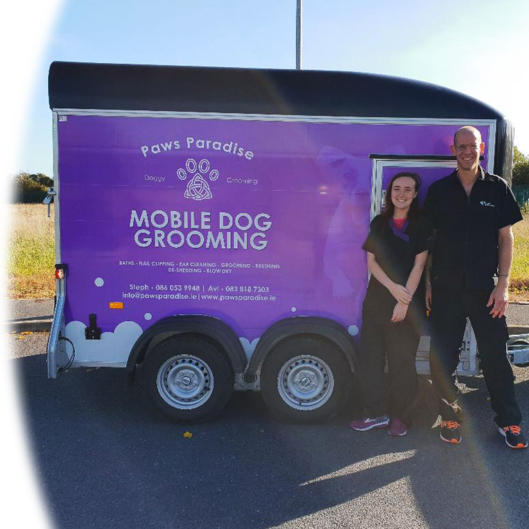 Mobile grooming studio